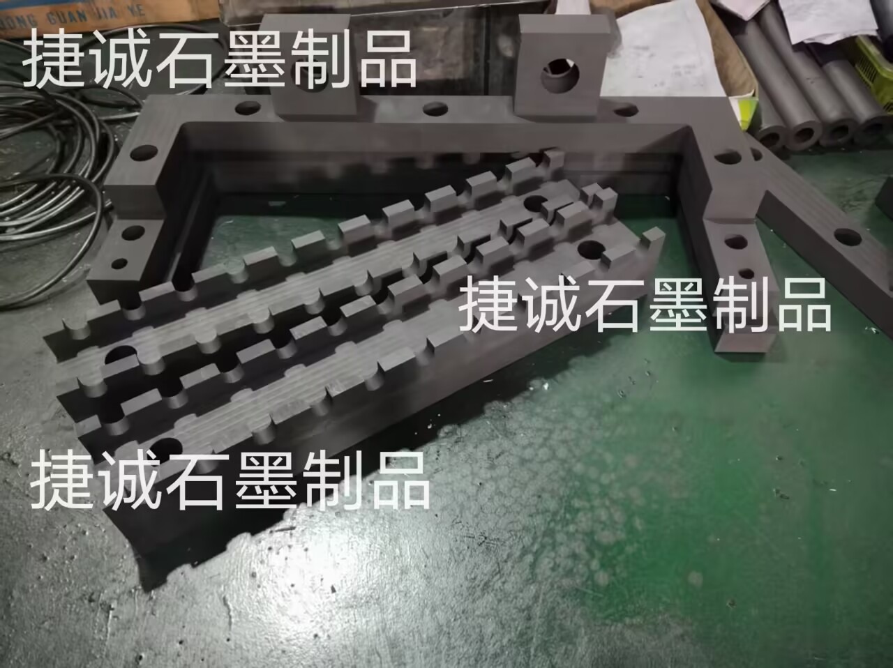 真空炉石墨件，真空炉石墨发热元件，真空炉石墨件石墨连接片，真空炉石墨配件，真空炉石墨件加工，真空炉石墨加热棒，真空炉石墨螺母，真空炉石墨件生产厂家，真空炉石墨件加工